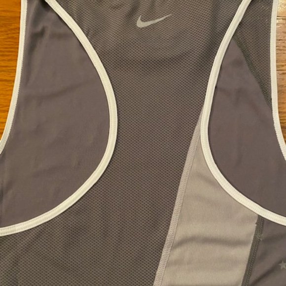 Nike tank top dri-fit running NWT women's size small - Picture 7 of 8